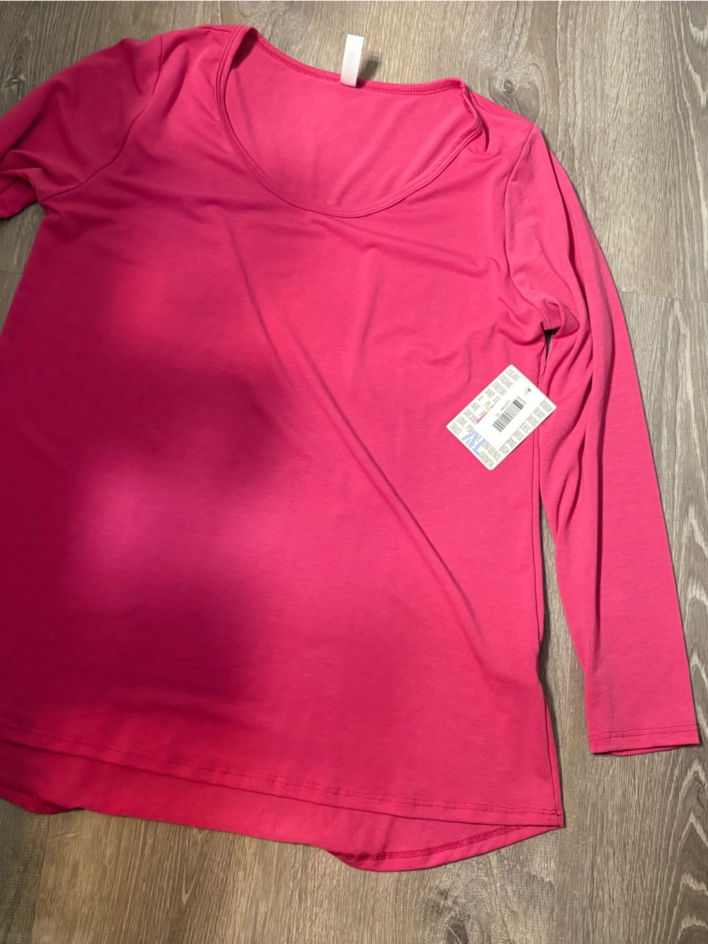 Lularoe lynnae xl Long-Sleeve Scoop Neck Top - solid Hot Pink new with tag